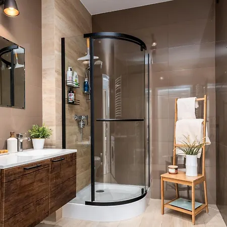 Qbik Loft - Mokotow, Sun & Snow * وارسو